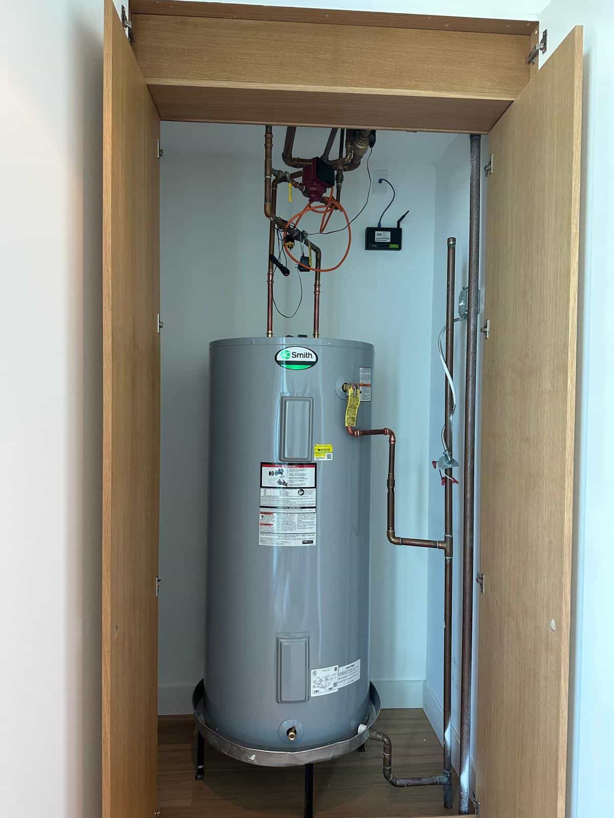 Before and after of a Water Heater by a plumber in Miami Lakes